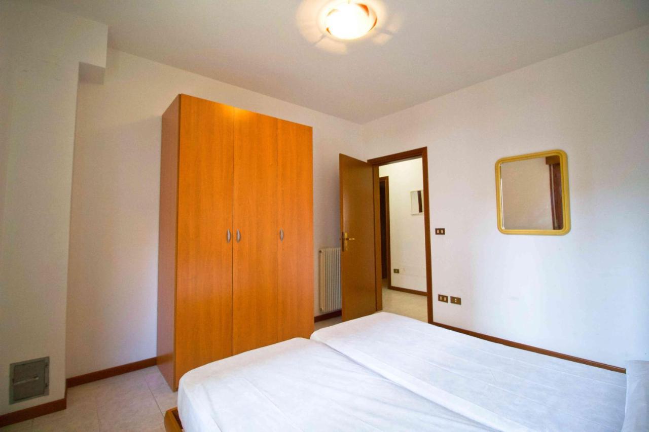 Condominio Carnelos Lido di Jesolo Exteriör bild