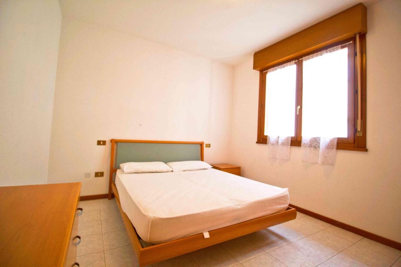 Condominio Carnelos Lido di Jesolo Exteriör bild