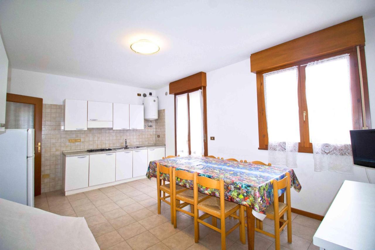 Condominio Carnelos Lido di Jesolo Exteriör bild