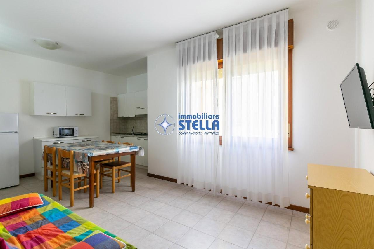 Condominio Carnelos Lido di Jesolo Exteriör bild