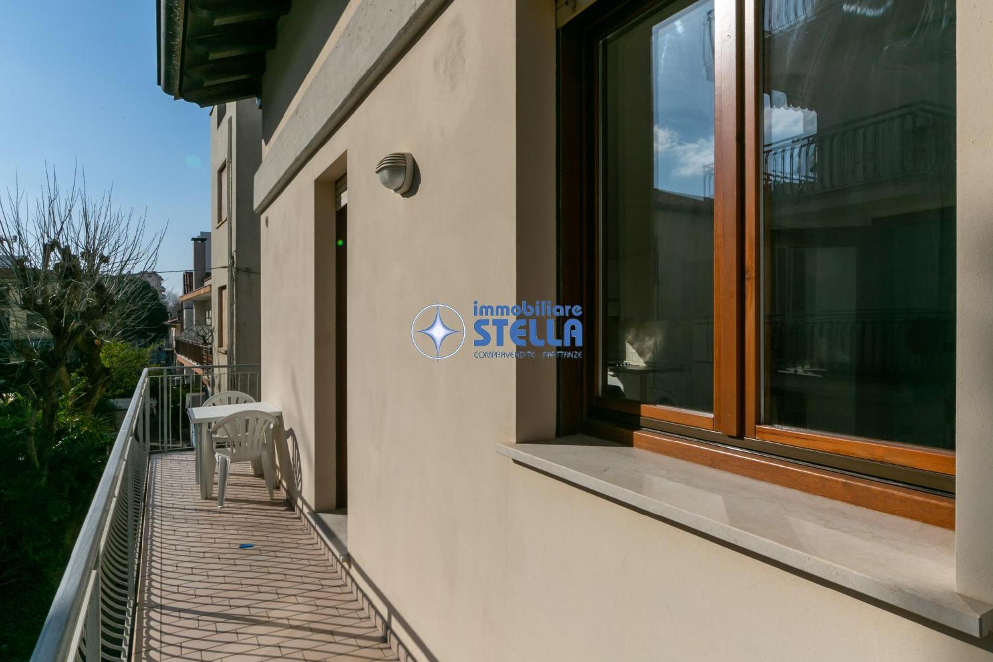 Condominio Carnelos Lido di Jesolo Exteriör bild