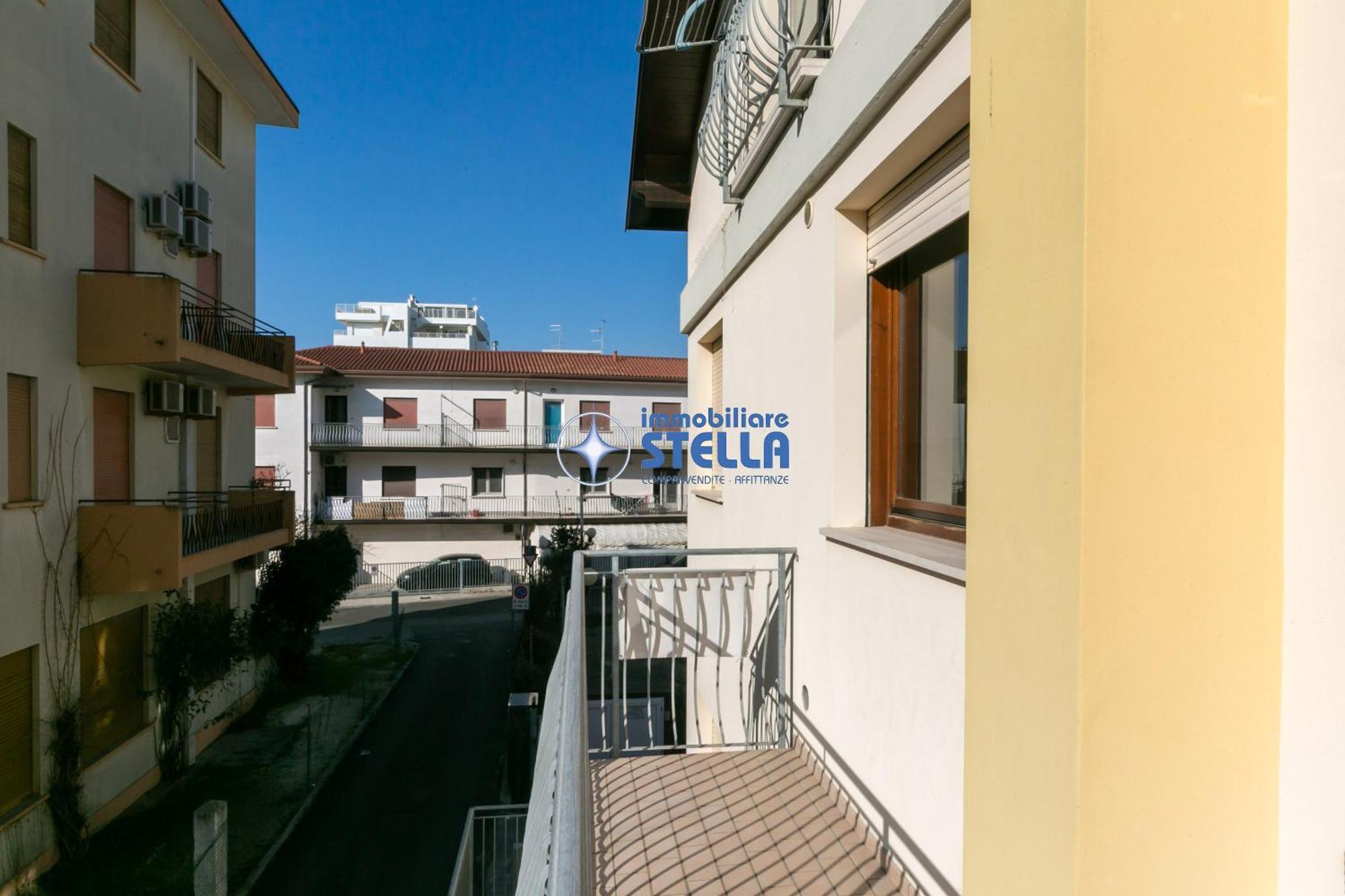Condominio Carnelos Lido di Jesolo Exteriör bild